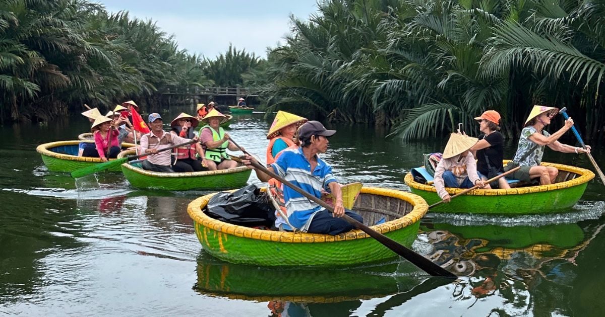 Coconut boats in Vietnam